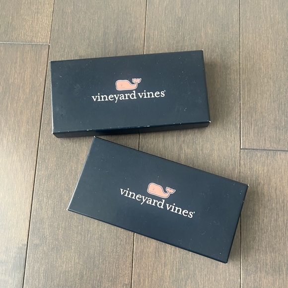 Vineyard Vines Smathers and Branson Banana Leaves Luggage Tag - NWT - Picture 2 of 8